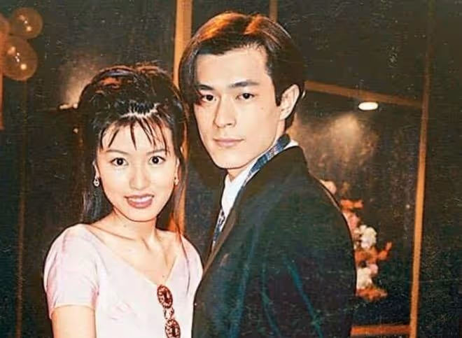 「年過半百無兒女」的8位明星,億萬身家沒人繼承,不心疼嗎?