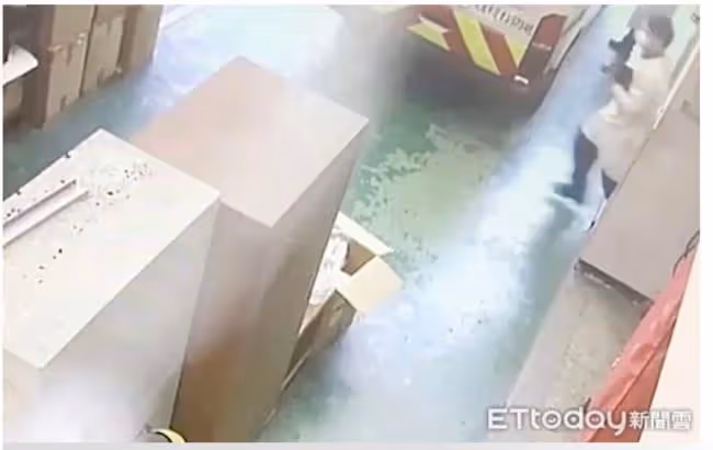 開特斯拉自撞!林志穎父子發生嚴重車禍