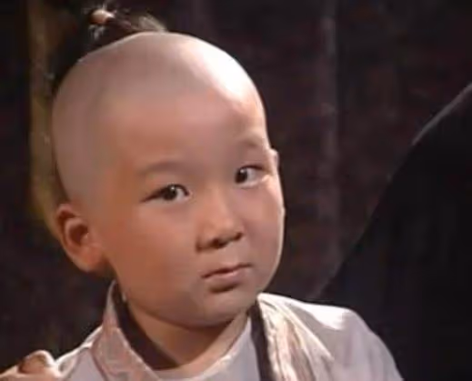 男友出國2年,我轉身戀上他爸一秒變後媽,結婚當天他拿出20年前舊照,婚禮變葬禮:悔恨終生