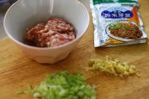 肉末芽菜涼麵——五分鐘萬能肉臊
