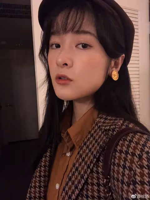 女孩蛻變成女神!徐嬌當年「反串出演小男孩」竄紅 如今23歲「熱舞曬小蠻腰」網友都戀愛了