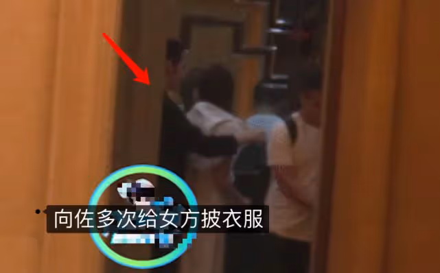 向太發文多次恐嚇狗仔張小寒,曬受傷照威脅,向佐卻至今未發聲!
