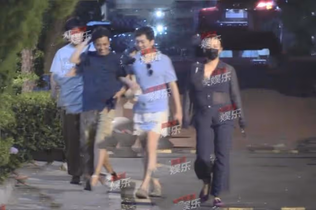 馬思純張哲軒已回國 穿透視裝與好友聚會
