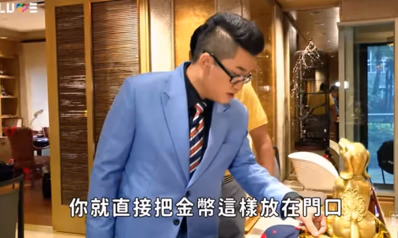 皮帶落漆也不換！郭台銘「私下惜情念舊」裝潢全以家人優先　百坪豪宅「卻驚見洗頭椅」：都是為老母親