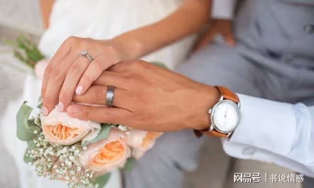 離婚9年，前兒媳買房又買車，婆婆上門：你早這樣多好，回來復婚