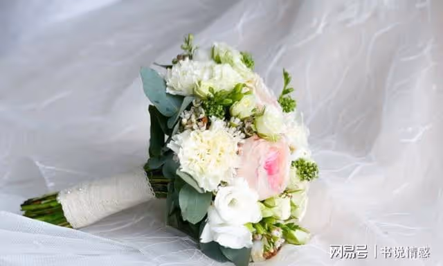 離婚9年，前兒媳買房又買車，婆婆上門：你早這樣多好，回來復婚