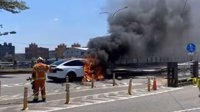 林志穎電動車燒毀剩半引震驚　中國Tesla被迫回應