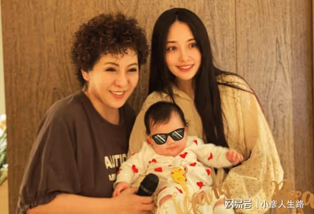 向太長文回應向佐出軌傳聞,疑喊話狗仔有仇必報,郭碧婷依舊沉默