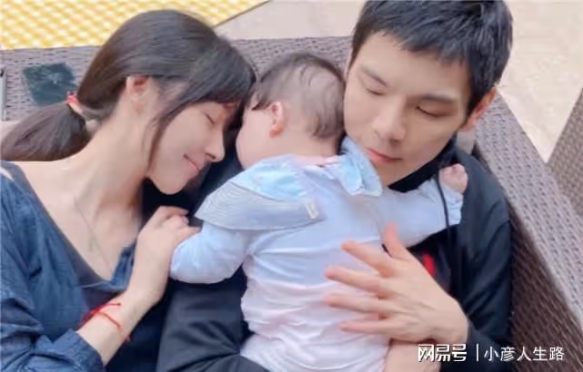 24小時之內7個瓜:男星被爆婚內出軌,被官方約談,狗仔回擊向太