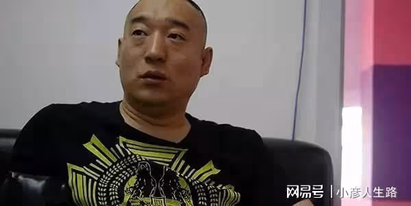 「大力哥」趙金龍的魔幻人生:從搶劫犯到網紅,他經歷了什麼?