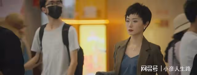 《庭外》六大美女，短髮萬茜氣場強大，焦俊艷長發有點不習慣