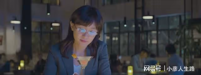 《庭外》六大美女,短髮萬茜氣場強大,焦俊艷長發有點不習慣