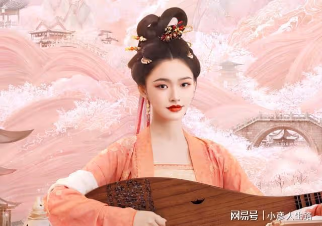 忍過了成毅的「口哨嘴」，無法忽視楊紫的假睫毛，這就是現代感？