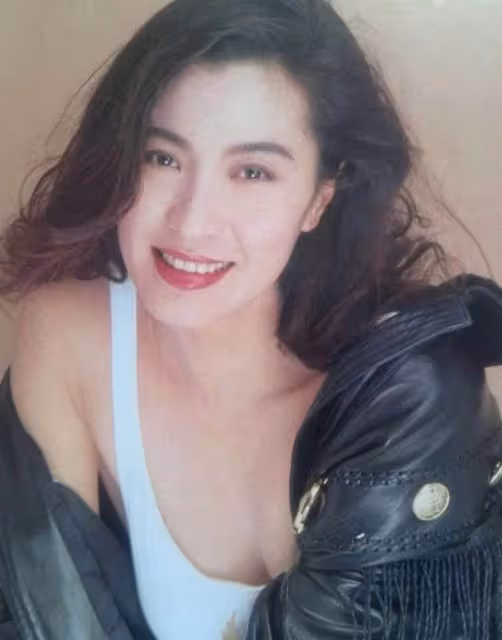 港片首席女打星楊紫瓊,在港圈什麼地位,和四大功夫巨星什麼交情