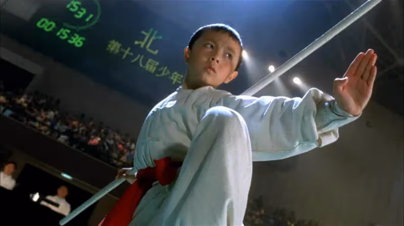 看完「李連杰親兒子」謝苗的新武俠片《目中無人》,網友難掩激動:終於輪到他火了