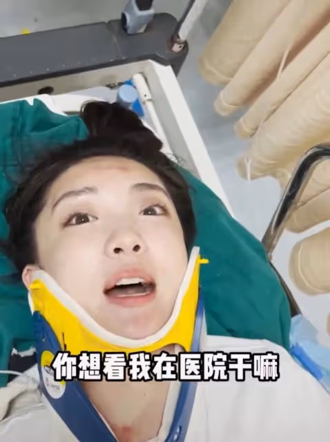 美女網紅賽車發生意外，多車連撞當場失去意識，曾被央視點名表揚