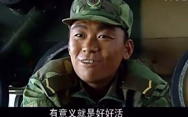 40歲王寶強最新近照曝光!戴金屬眼鏡溫文爾雅,被網友稱像汪小菲