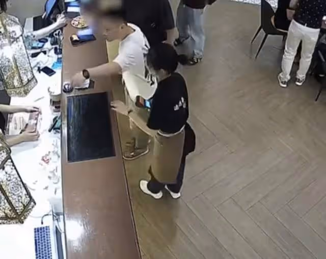 網紅探店消費710元逃單，狡辯稱無人提醒，經警方協調後道歉退網