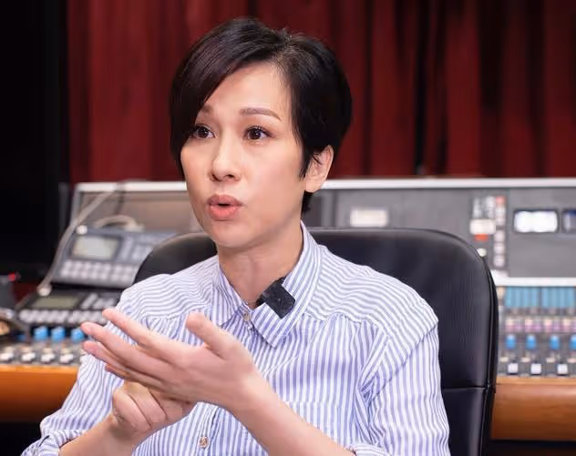 香港知名女星正式復出!短髮亮相狀態凍齡,自曝因TVB太卷離巢