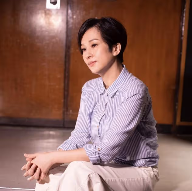 香港知名女星正式復出!短髮亮相狀態凍齡,自曝因TVB太卷離巢
