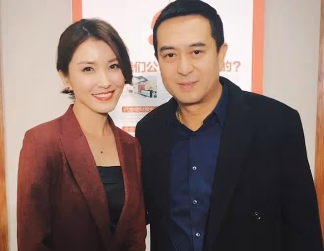 43歲女星徐潔兒大秀身材！穿泳衣曲線完美，皮膚白皙細膩如少女