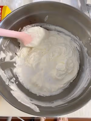 椰香斑斕芒果蛋糕卷