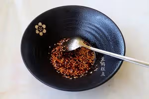 3分鐘做酸辣粉，過癮！附油潑辣子做法