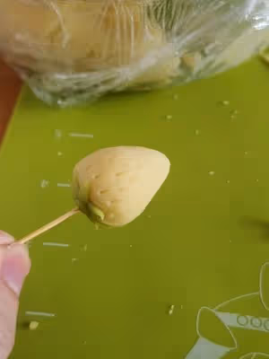 露楚（泰國小甜點）
