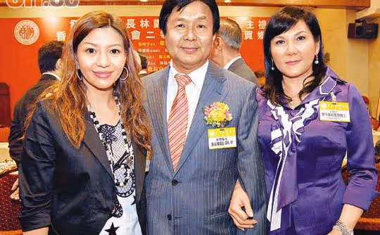 香港豪門秘事:因「照片門」不惜1億港元懸賞照片,兒子遭遇綁架