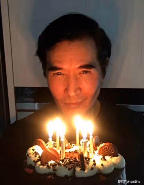 61歲費翔定居英國!住豪宅沒空調忍受高溫,90歲老母親不願出國_葉倩文_上海_都是由