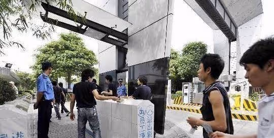 34歲曾馨瑩嫁給郭台銘，6年生3胎穩當豪門闊太，郭臺銘曾用千萬聘禮娶她：她不愛他的錢