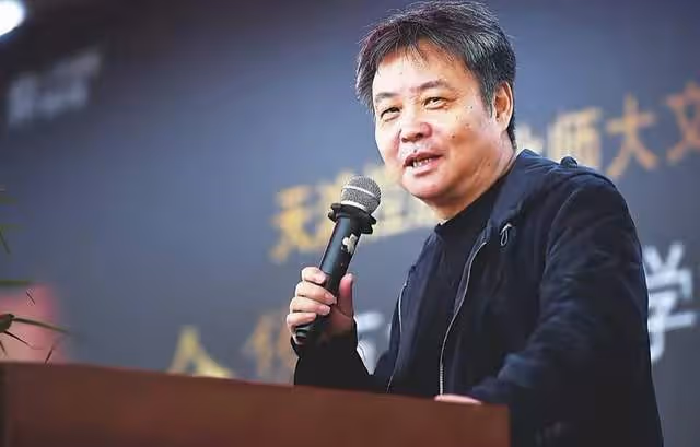 作家余華再爆金句!因做核酸將女主改成殷姓,自稱缺點是不想上班