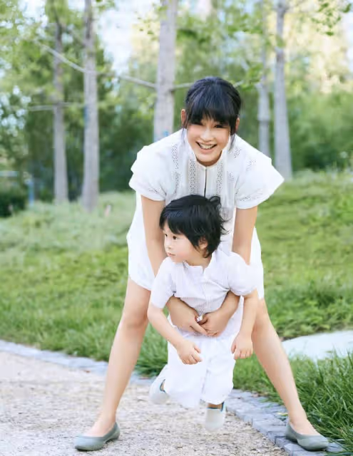 演員陳燃官宣產子,分娩費用近10萬元,曾在孕期提前暴露孩子性別