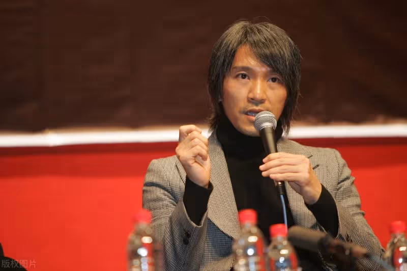 「爺孫戀」李坤城林靖恩宣布暫緩結婚生子，坦言同居九年感情甜蜜，網友：還能等來結局嗎？