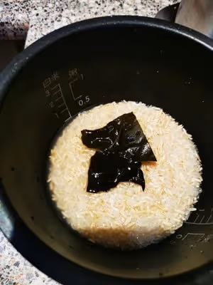 減脂增肌吃什麼-三文魚燜飯-«昨日的美食»常見食材復刻
