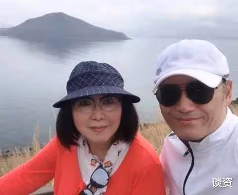 年過60熱情不減！周潤發神采奕奕「帶一群明星去爬山」　好友透露「他私下身兼數職」致力完成夢想
