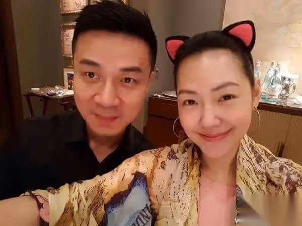 姊妹賭10萬！大S鐵口「小S閃婚被鎖家裡」乖乖當主婦　如今17年「她揭老公真面目」網驚：妹妹大勝