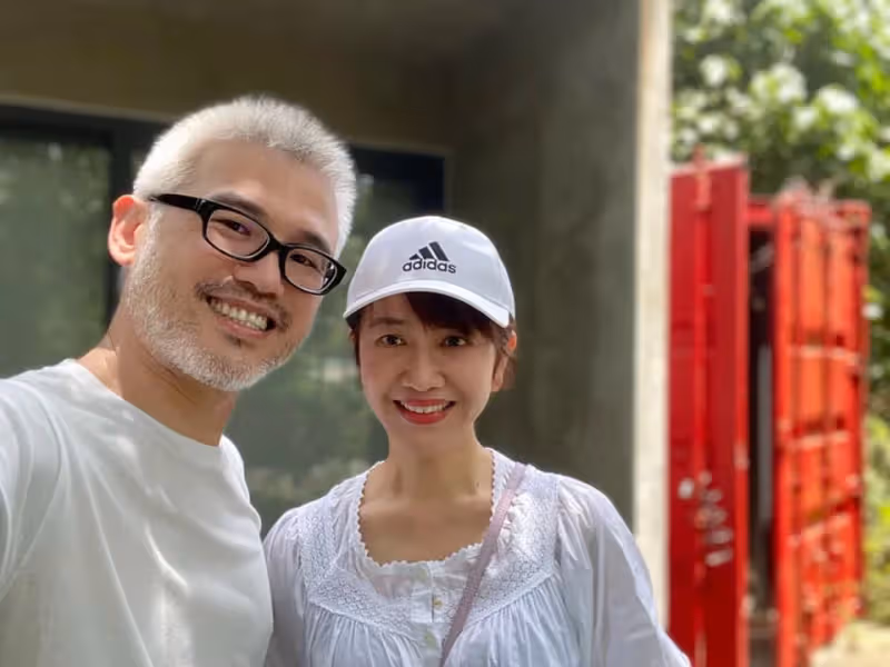 原本不想嫁!阿嬌小8歲老公「月薪才22K」被質疑高攀 結婚14年「她羞曝尪私下」:撿到寶藏了