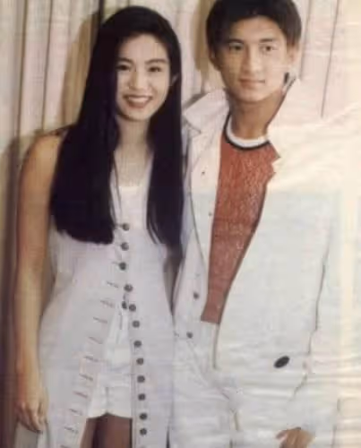 一代玉女掌門人!她曾為吳奇隆拒絕金城武 分手7年與男友復合「不顧43歲高齡生雙胞胎」
