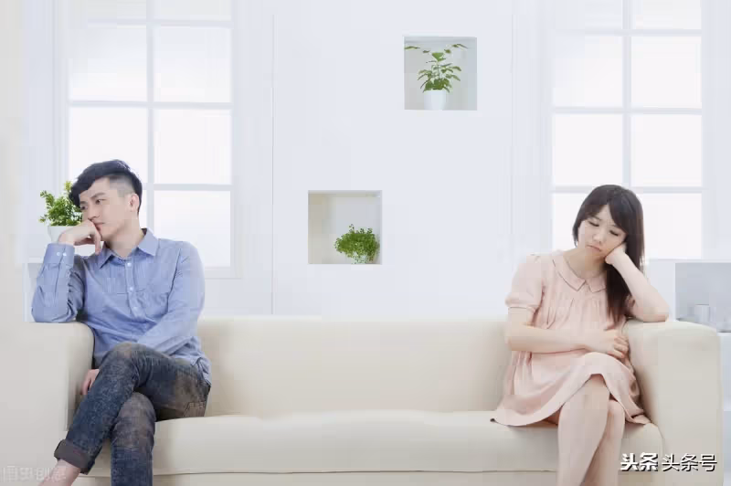 婆婆帶三箱行李來看孫子,兒媳打包行李回娘家:明擺著是來養老的