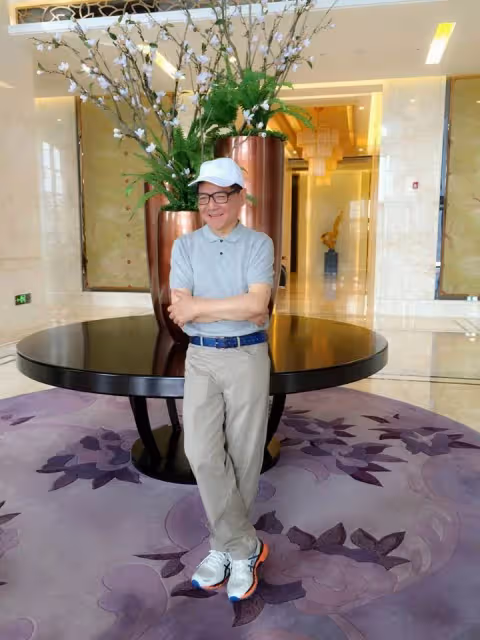 73歲葉啟田再登舞臺，曾患失智多年，金嗓再開引狂呼，白冰冰當場落淚：終於盼到你