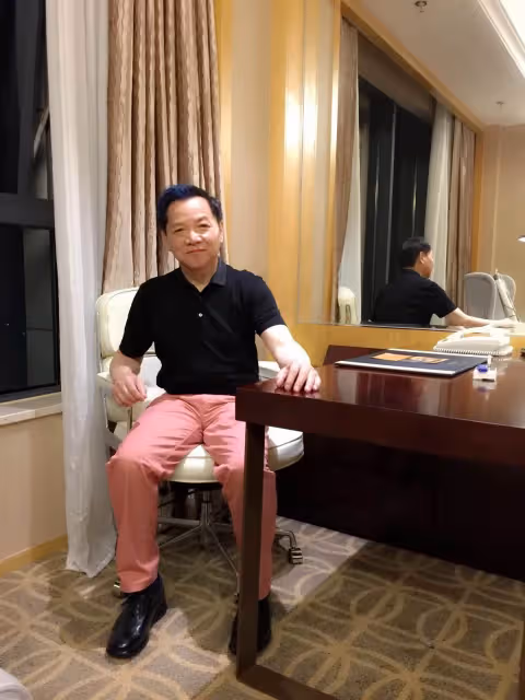 73歲葉啟田再登舞臺,曾患失智多年,金嗓再開引狂呼,白冰冰當場落淚:終於盼到你