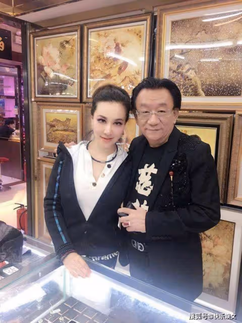 75歲侯耀華參加生日會 場面高端震撼