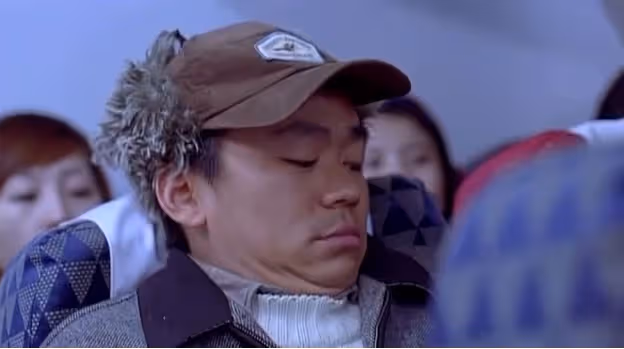 整容了?久未露面的王寶強模樣大變 撞臉汪小菲