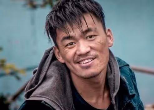 整容了?久未露面的王寶強模樣大變 撞臉汪小菲
