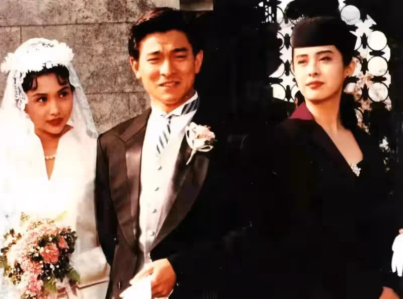 謝賢欠14K賭債,鄧光榮無能為力,狄波拉無奈,精心打扮求助賭王