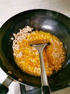 四川爛肉炒泡豇豆