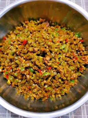 四川爛肉炒泡豇豆