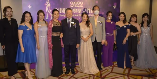 港姐冠軍鄭文雅罕露面!62歲身材仍出眾,已轉行當高爾夫球教練