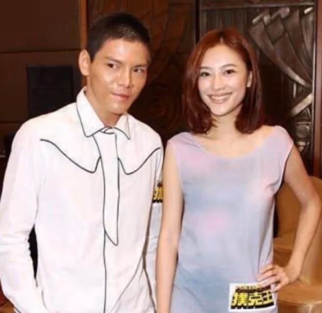 跪地為向佐穿鞋，剪頭髮要經婆婆同意，嫁入豪門的郭碧婷幸福嗎？